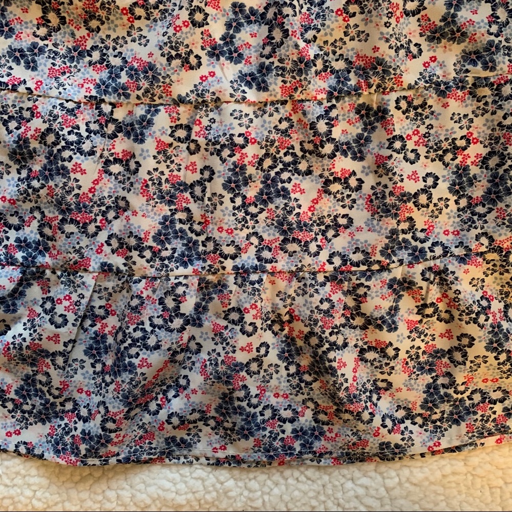 2 for $20 Sanctuary keyhole floral sleeveless top - Picture 3 of 4